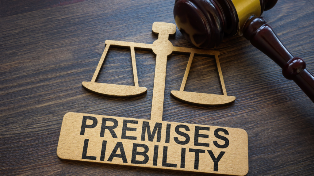 Scale of justice and a gavel on premises liability
