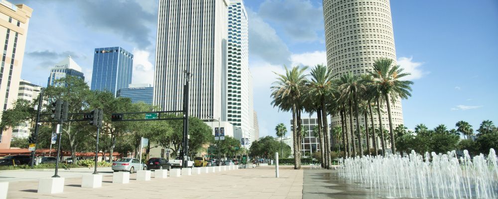 Image of Tampa,FL skylines and cars on road