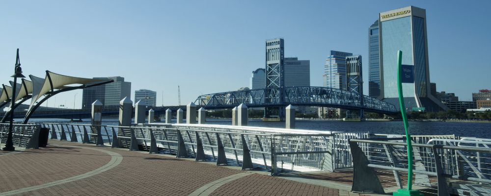 wide shot image of Jacksonville, FL skyline